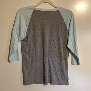 Stirrups clothing long sleeve t-shirt size XL color gray and baby blue